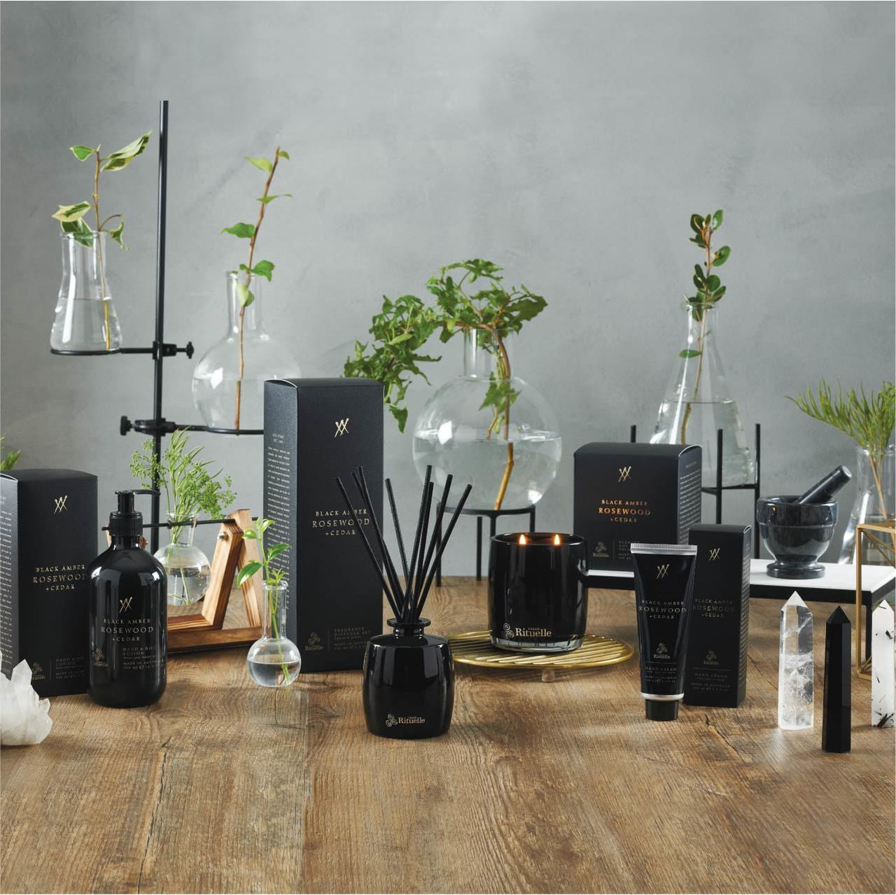 Urban Rituelle Hand & Body Lotion 'Black Amber, Rosewood & Cedar'