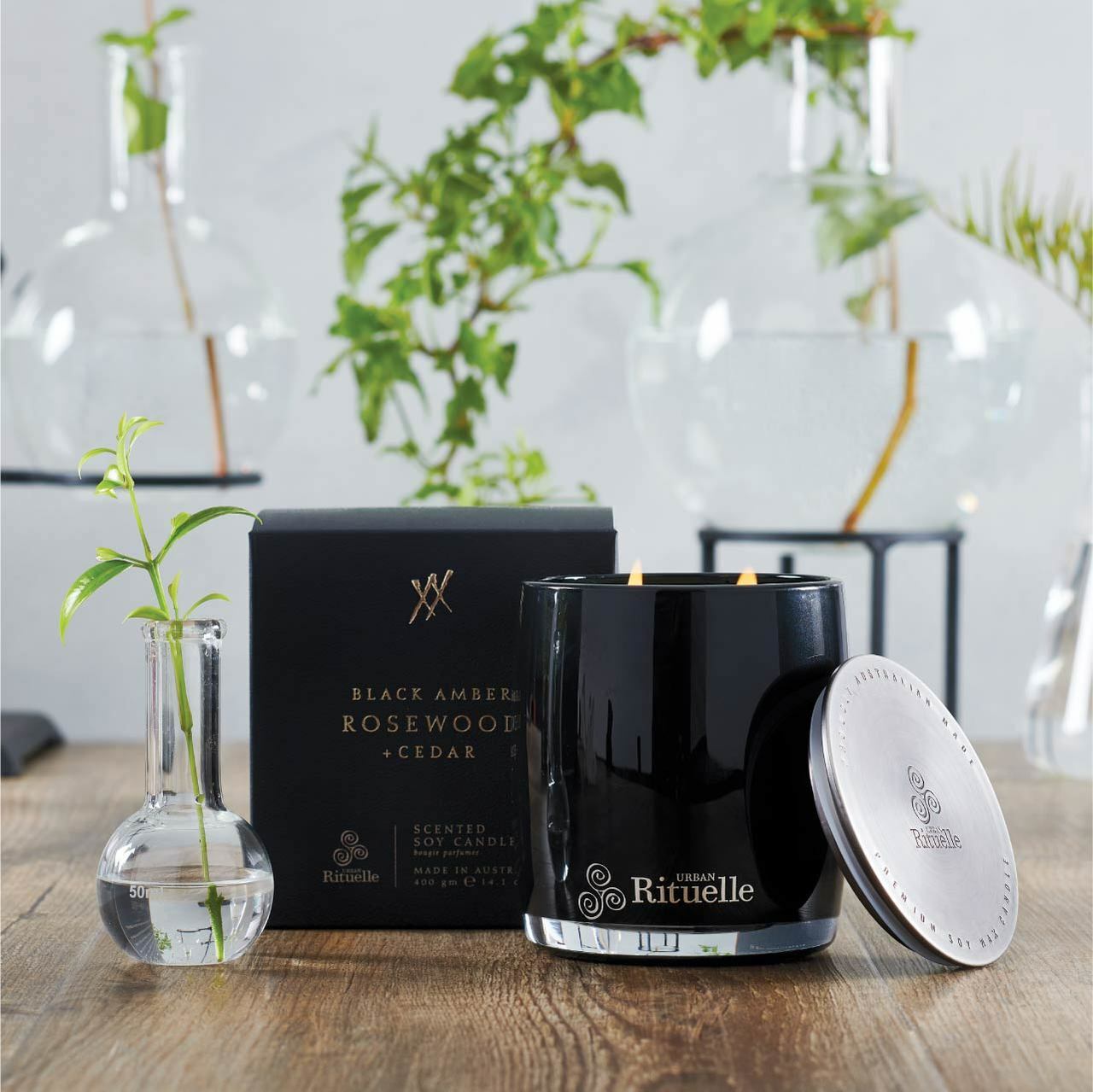 Urban Rituelle Candle 'Black Amber, Rosewood & Cedar' 400g